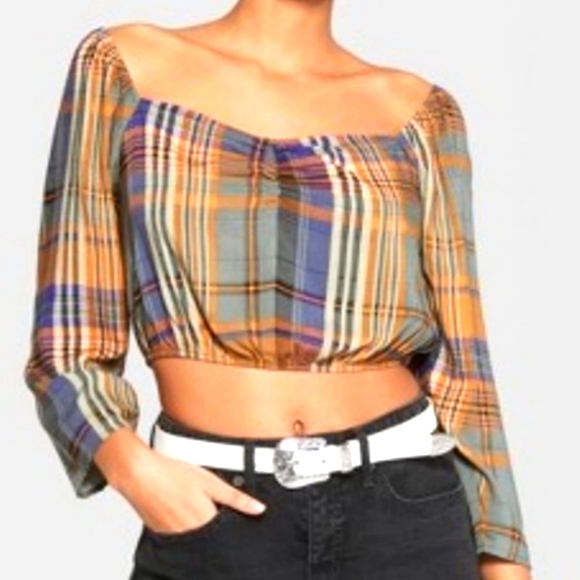 wild fable Tops - NWOT Plaid Puff Long Sleeve Ruched Front Cropped Top